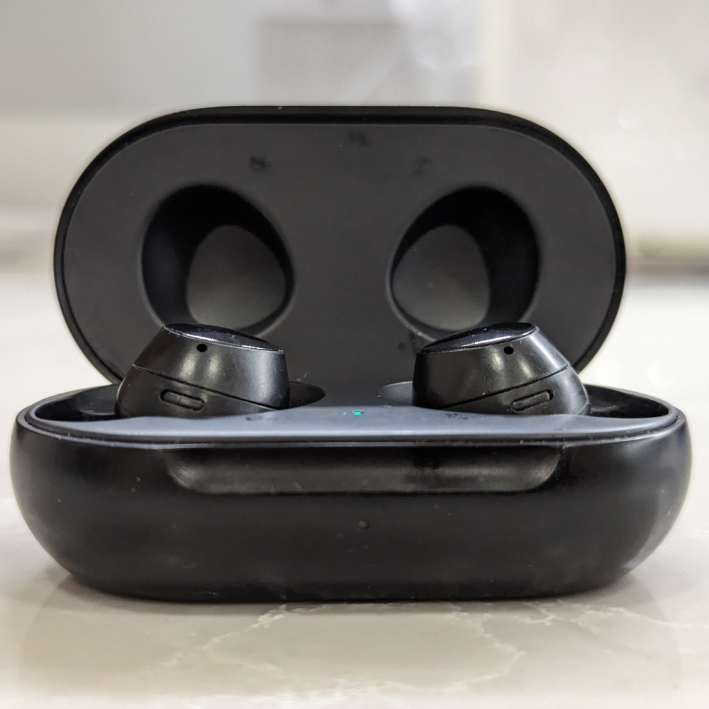 Black Samsung Galaxy Plus Wireless Ear Buds with Charging Case